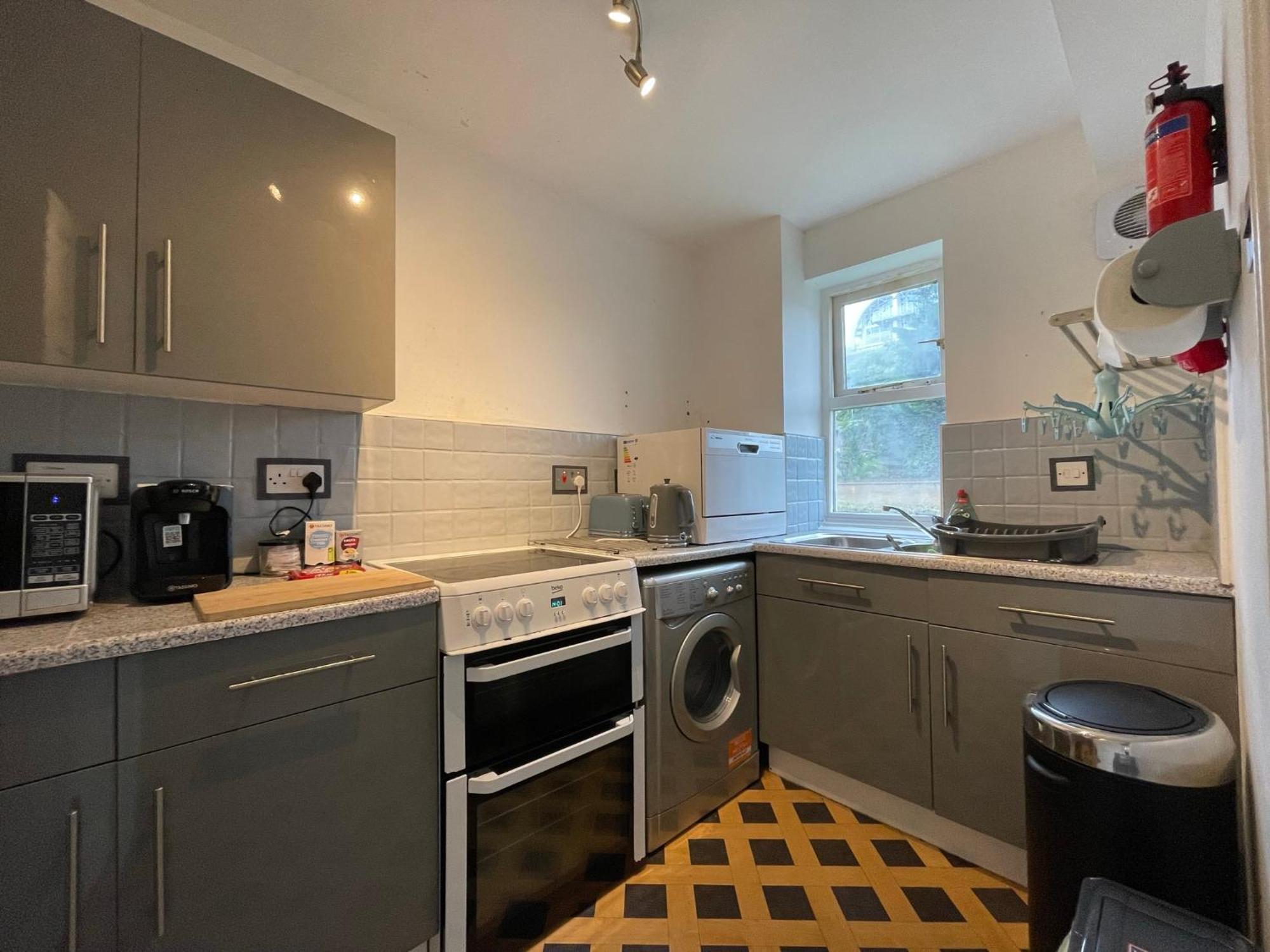 Surrey Docks Se16 Near Canada Water N Easy Access Canary Wharf Лондон Екстериор снимка