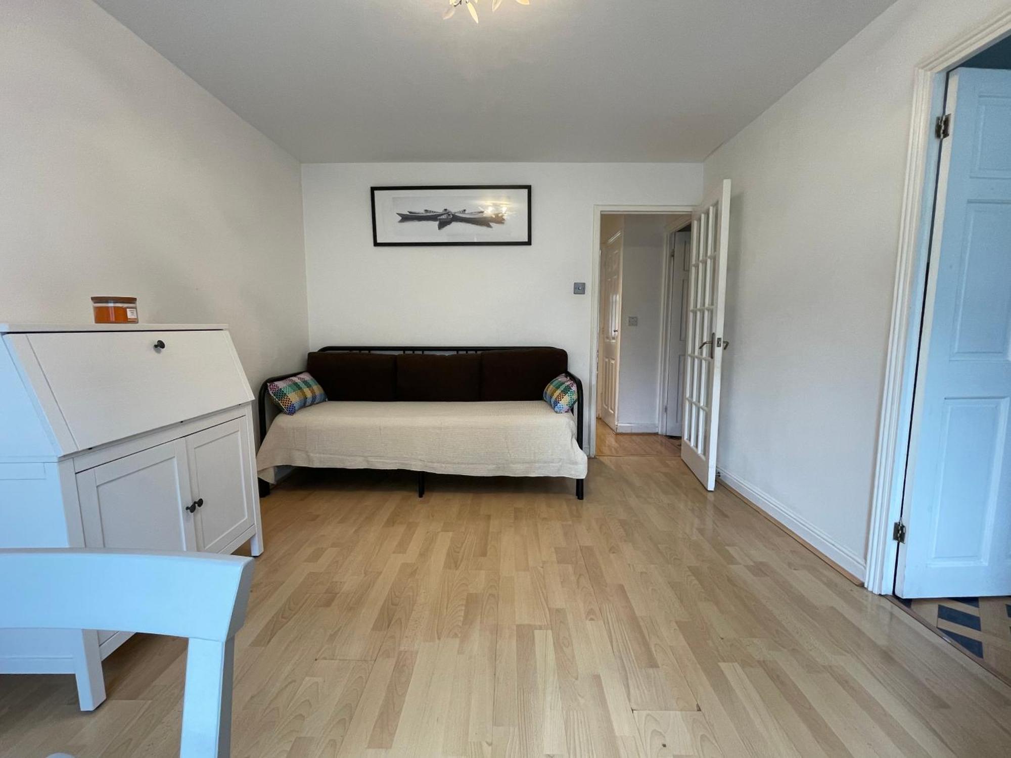Surrey Docks Se16 Near Canada Water N Easy Access Canary Wharf Лондон Екстериор снимка